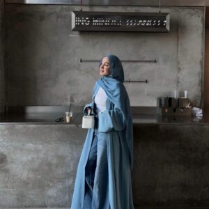 عباءة نسائية طويلة أنيقة، مصنوعة من قماش مريح مُحبوك، تصميم كم طويل عادي مع قليل من المرونة، عصرية وشاملة