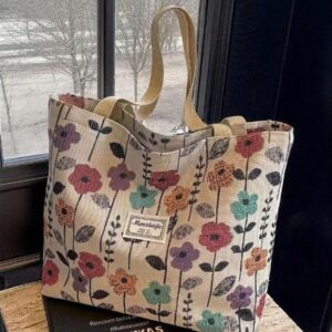 A Large-Capacity Shoulder Tote Bag Featuring A Floral Print And A Zippered Closure, Suitable For The Office, School, Commuting, Or Casual Daily Use.